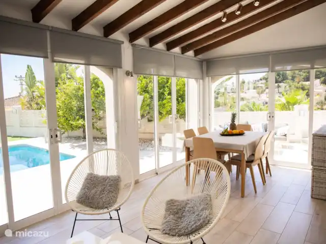 Villa Alegria Moraira huren in Spanje, Costa Blanca, Benissa - villa De gezellige serre met veel lichtinval