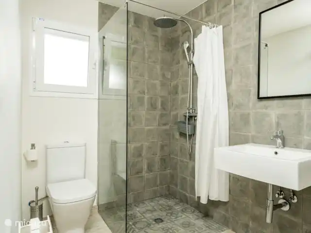 Villa Miramar Benissa | Espagne, Costa Blanca, Benissa - villa Salle de bain avec douche, lavabo et WC