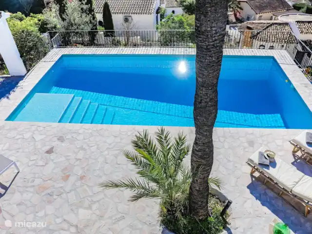 Casa Pinada huren in Spanje, Costa Blanca, Benissa - villa Het zwembad heeft een trappetje en loopt langzaam af