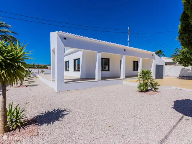 Villa MaJa en España, Costa Blanca, Albir - villa Lado izquierdo de la villa.