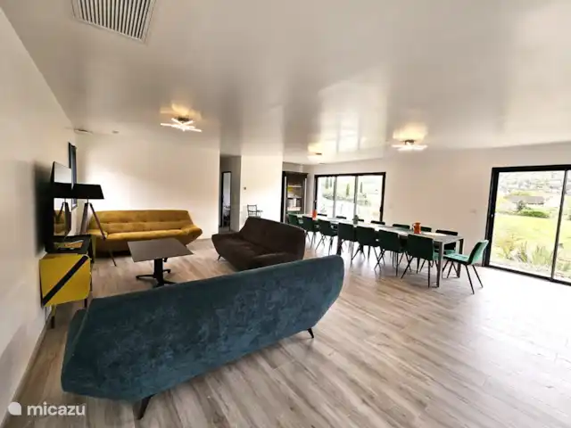 Perronniere huren in Frankrijk, Lot, Saint-Cirq-Lapopie - vakantiehuis De woon/eetkamer