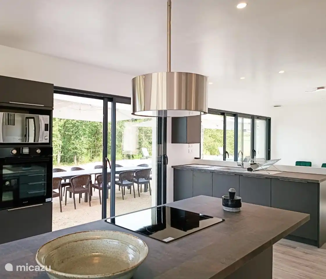 Die geräumige Küche