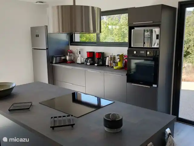 Perronniere huren in Frankrijk, Lot, Saint-Cirq-Lapopie - vakantiehuis De keuken van alle gemakken voorzien