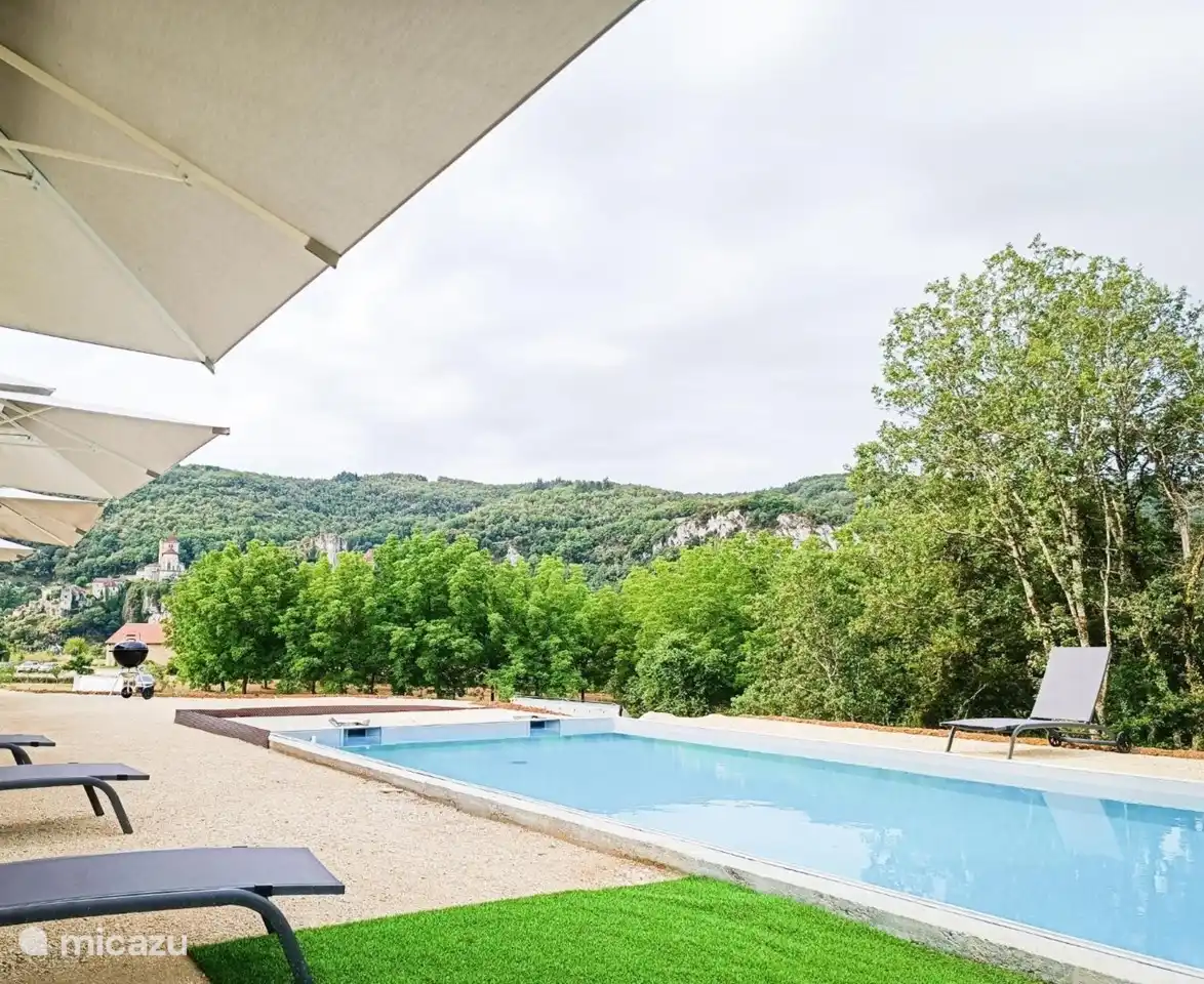 Das große Schwimmbad