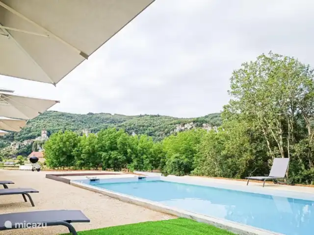 Perronniere huren in Frankrijk, Lot, Saint-Cirq-Lapopie - vakantiehuis Het grote zwembad