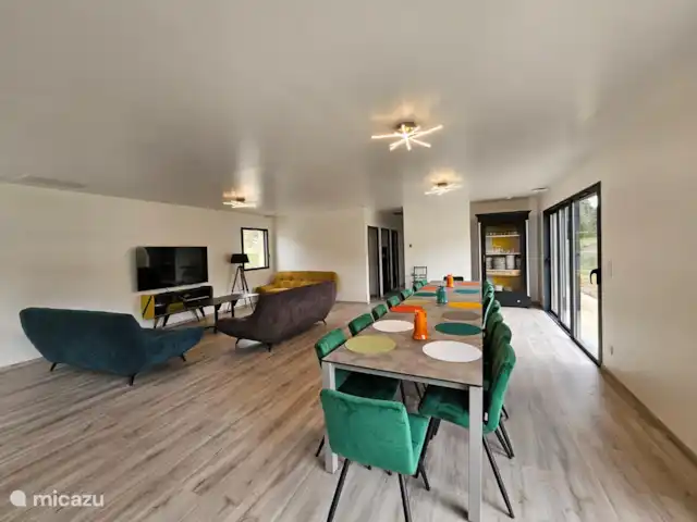 Perronniere huren in Frankrijk, Lot, Saint-Cirq-Lapopie - vakantiehuis De eettafel