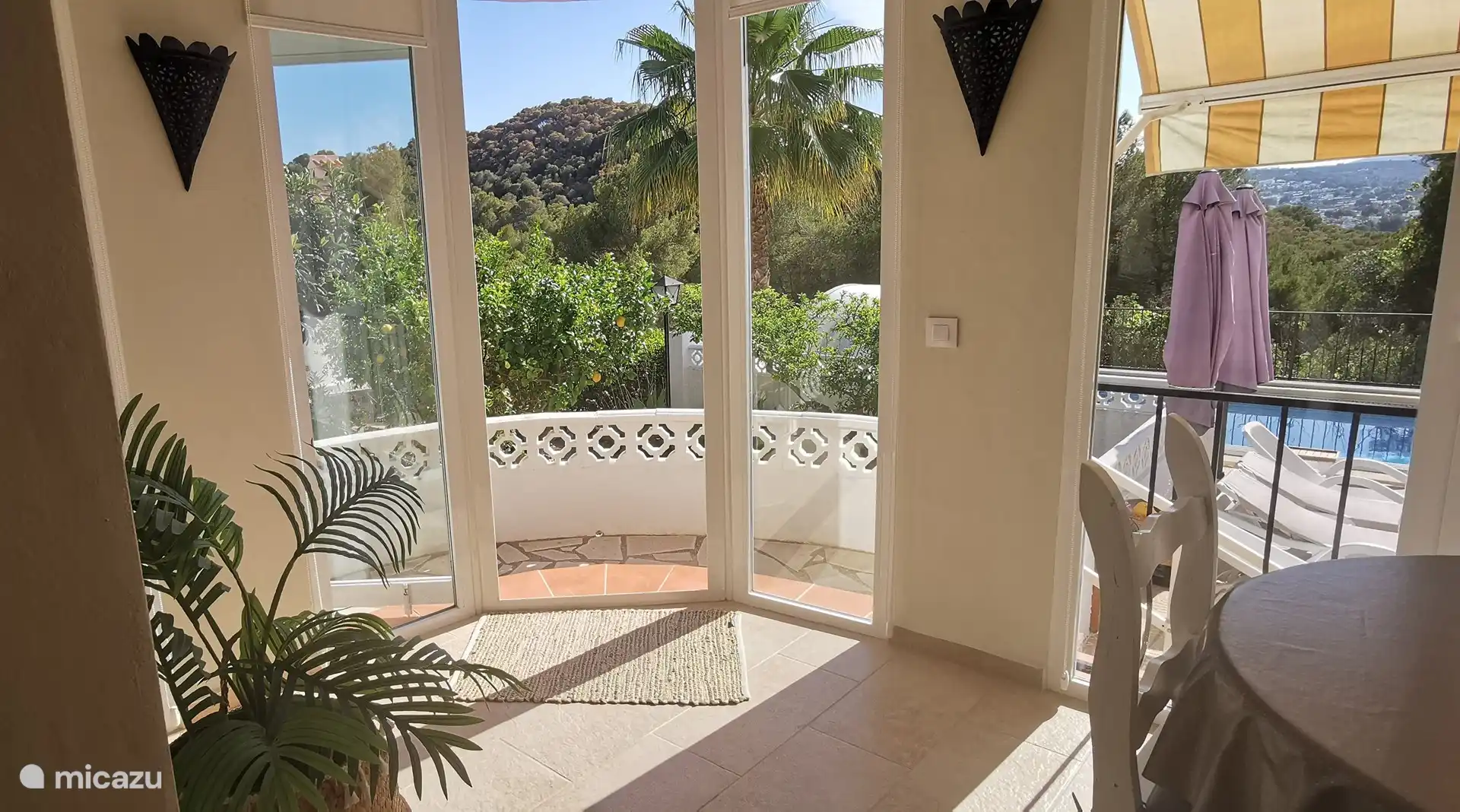 Das Wohnzimmer ist schön hell!