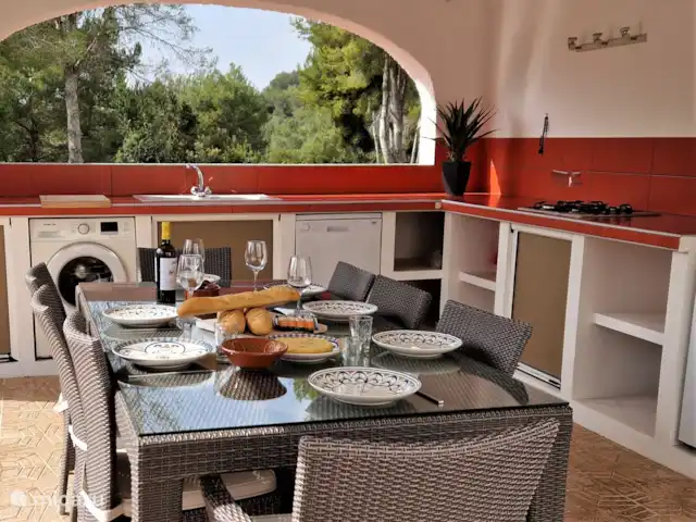 Casa Mar y Sol en España, Costa Blanca, Moraira - villa Cocina exterior con mesa de comedor
