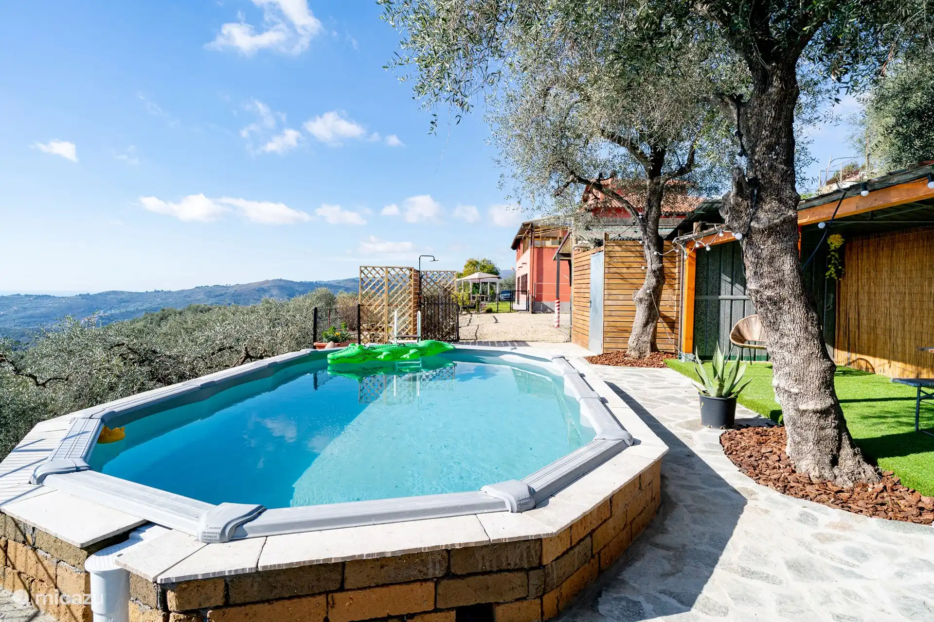 Casa Perlei in Italien, Ligurien, Imperia - reihenhaus