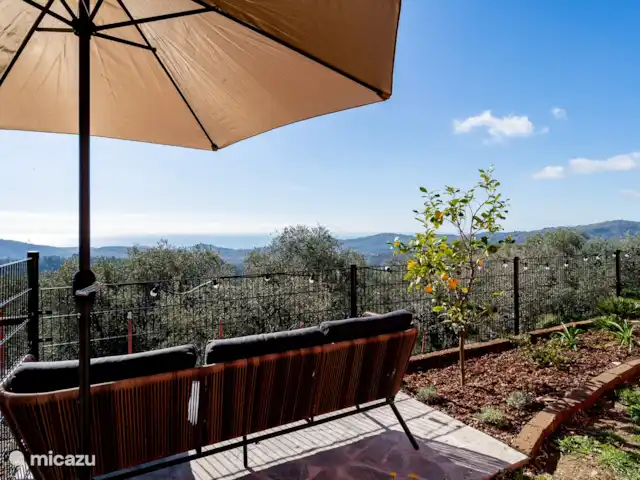 Casa Perlei | Italie, Ligurie, Imperia - maison mitoyenne Profitez d'une jolie vue sur la vallée à l'ombre