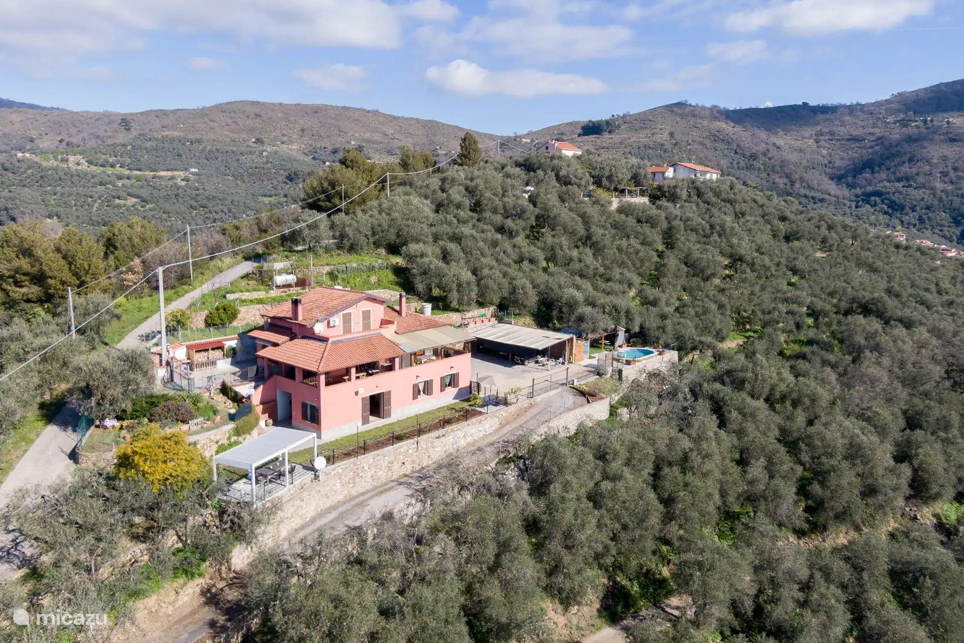 Casa Perlei in den Hügeln