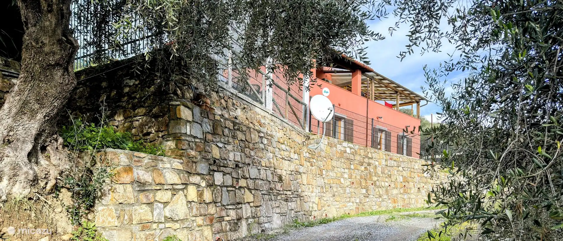 Unser schönes Haus am Berg