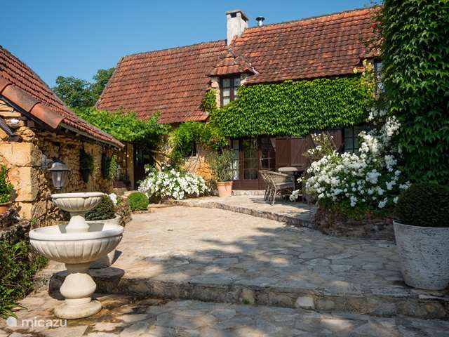Holiday home in France, Dordogne, Auriac du Perigord – farmhouse La ferme