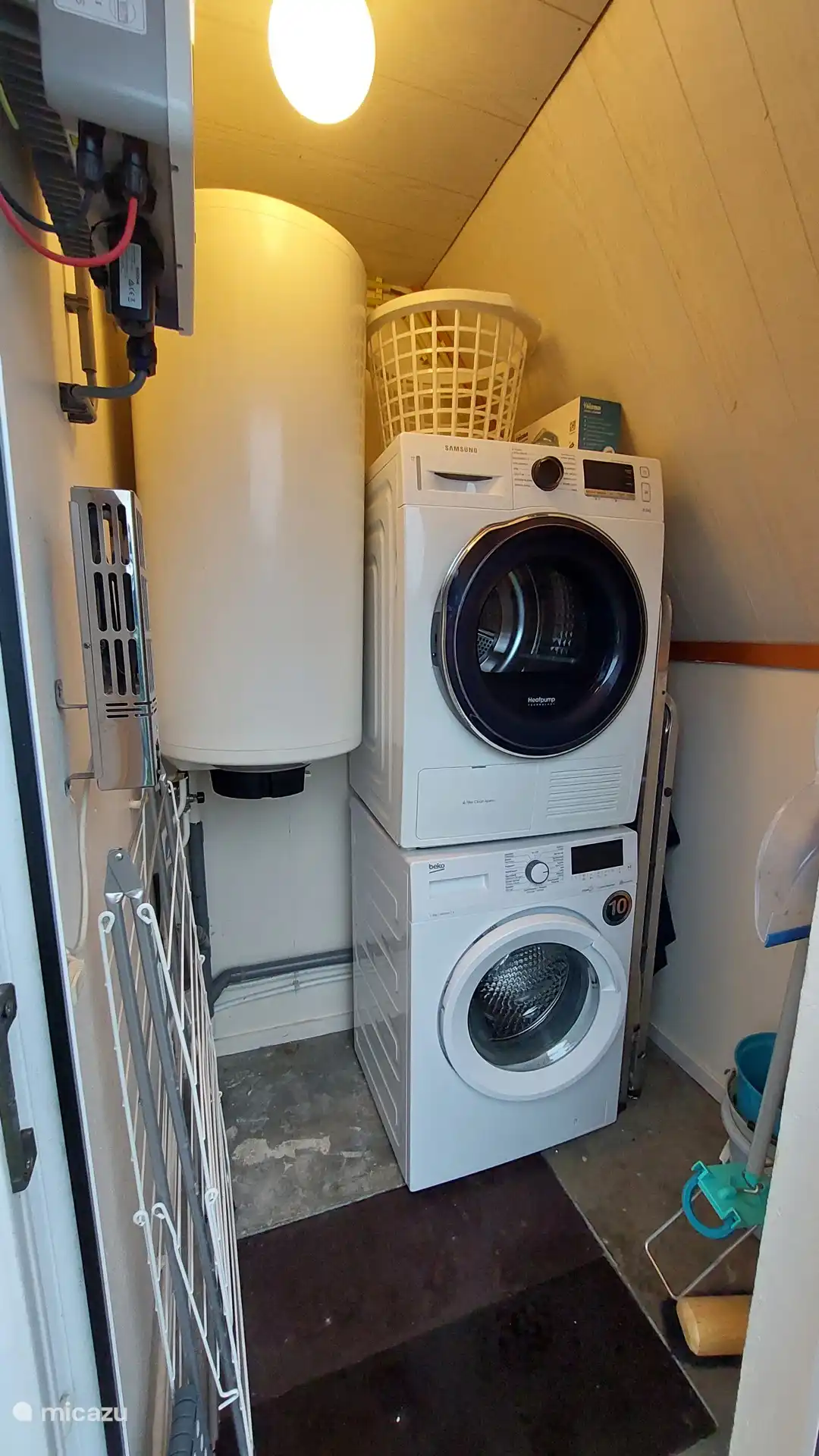 Berging met wasmachine  en droger