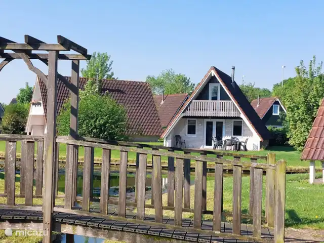 Huuske de Gramsberg en Países Bajos, Overijssel, Gramsbergen - casa vacacional Vista desde el puente