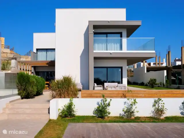 villa en Portugal, Costa de Lisboa, Ribamar – Sapateira Entrada a la casa.