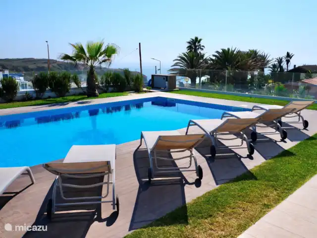villa en Portugal, Costa de Lisboa, Ribamar – Sapateira Hermosas vistas sobre la bahía y el océano desde las terrazas.