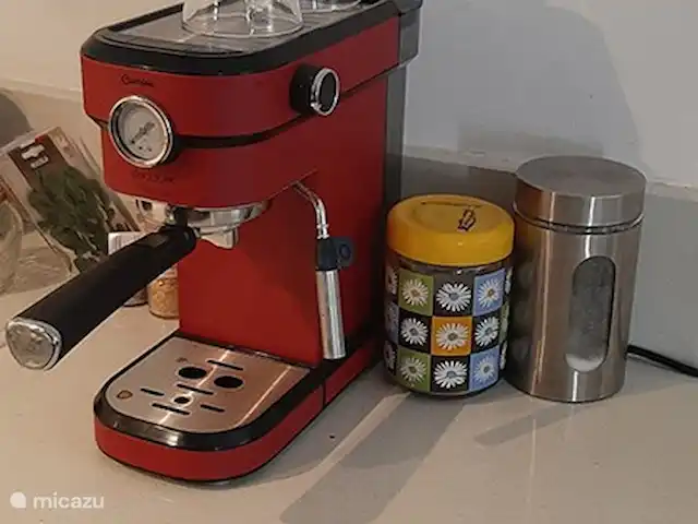 Biamics en Italia, Piamonte, Mombercelli - casa vacacional café, no hay problema