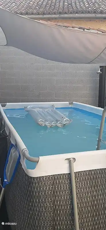 Schwimmbad - Sandfilter und Sonnenschutztuch