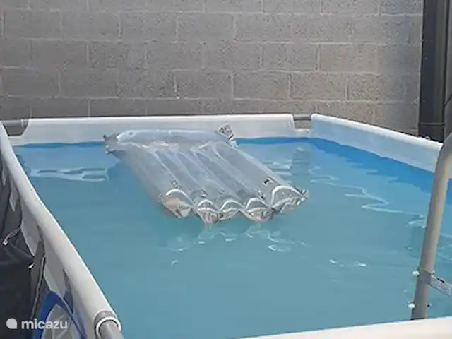 Biamics en Italia, Piamonte, Mombercelli - casa vacacional piscina - filtro de arena y tela de sombra