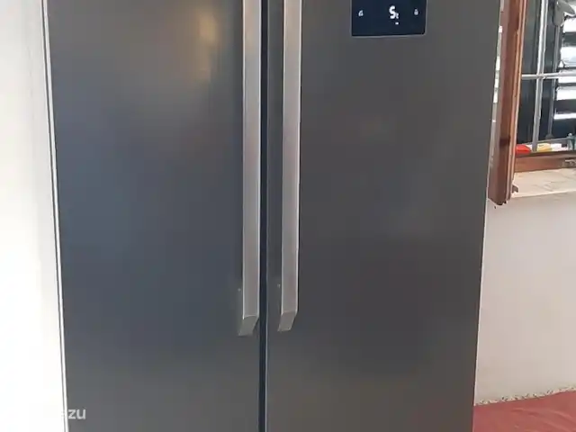 Biamics en Italia, Piamonte, Mombercelli - casa vacacional refrigerador americano grande