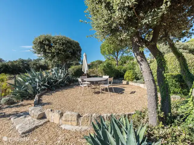 Villa Rêves de Sorgues | France, Vaucluse, Saumane-de-Vaucluse - villa