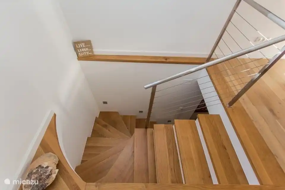 Treppe zum zweiten Stock