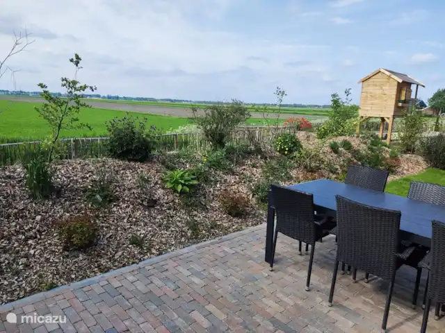Ferme Manoir Exloermond | Pays-Bas, Drenthe, Deuxième Exloërmond - ferme Terrasse sur le côté de la maison