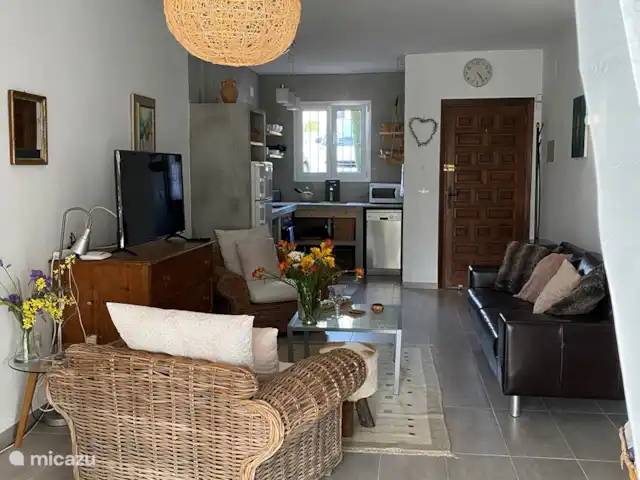 appartement huren in Spanje, Costa Blanca, Moraira – Rustige omgeving Woonkamer & Keuken