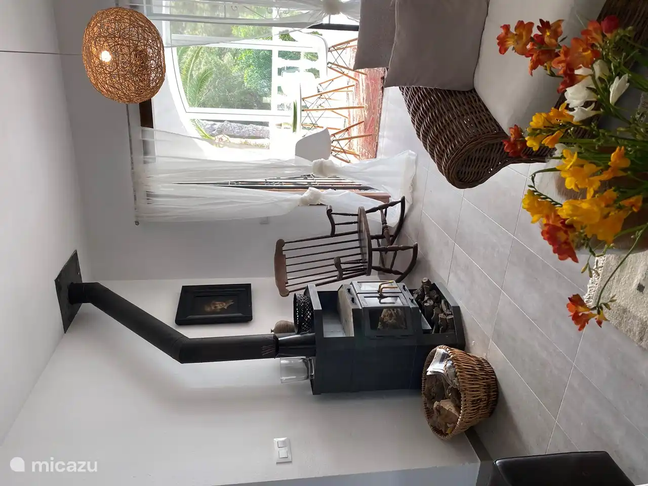 Wohnzimmer und Kamin