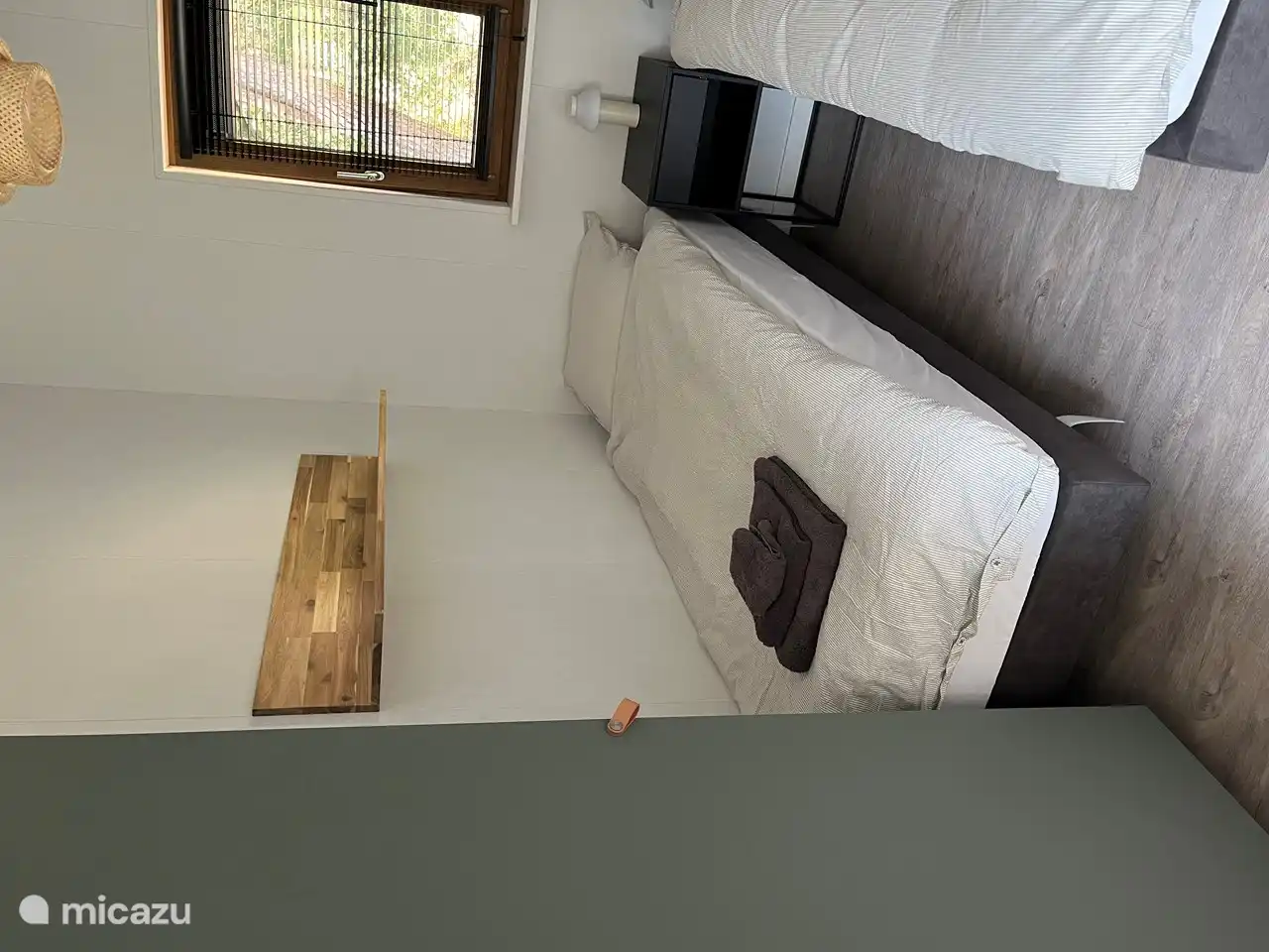 Schlafzimmer mit 2 Einzelbetten