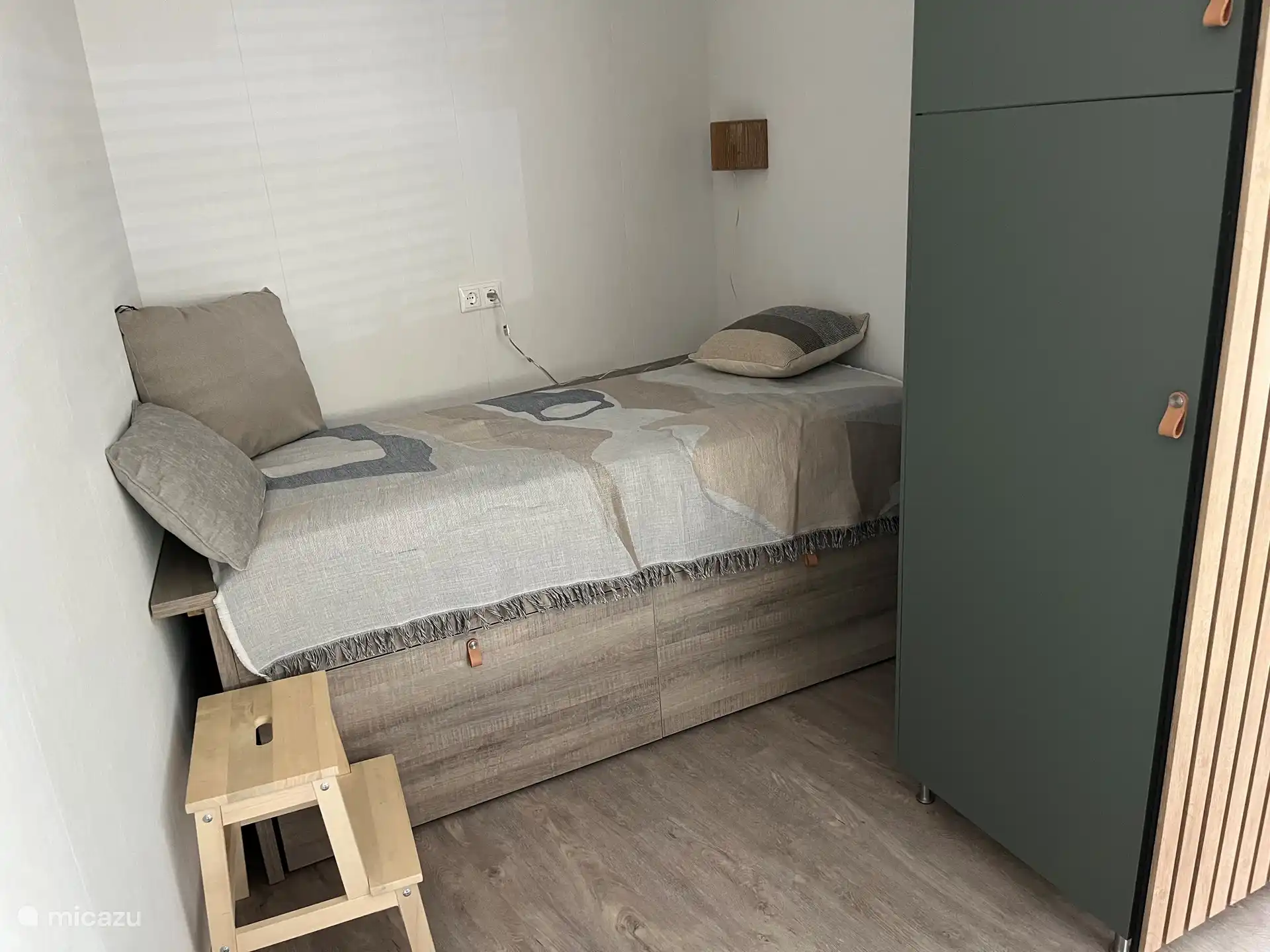 Kastenbett mit fünfter Koje