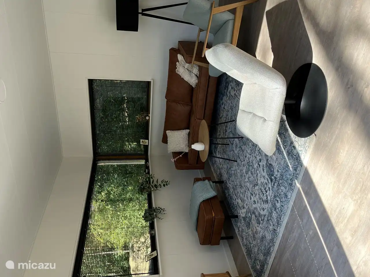 Wohnzimmer mit Sitzecke