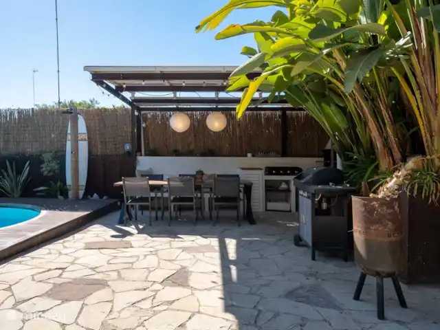 Maison ensoleillée, piscine privée et barbecue | Espagne, Barcelone, Sant Pere de Ribes - chalet BBQ, cuisine extérieure