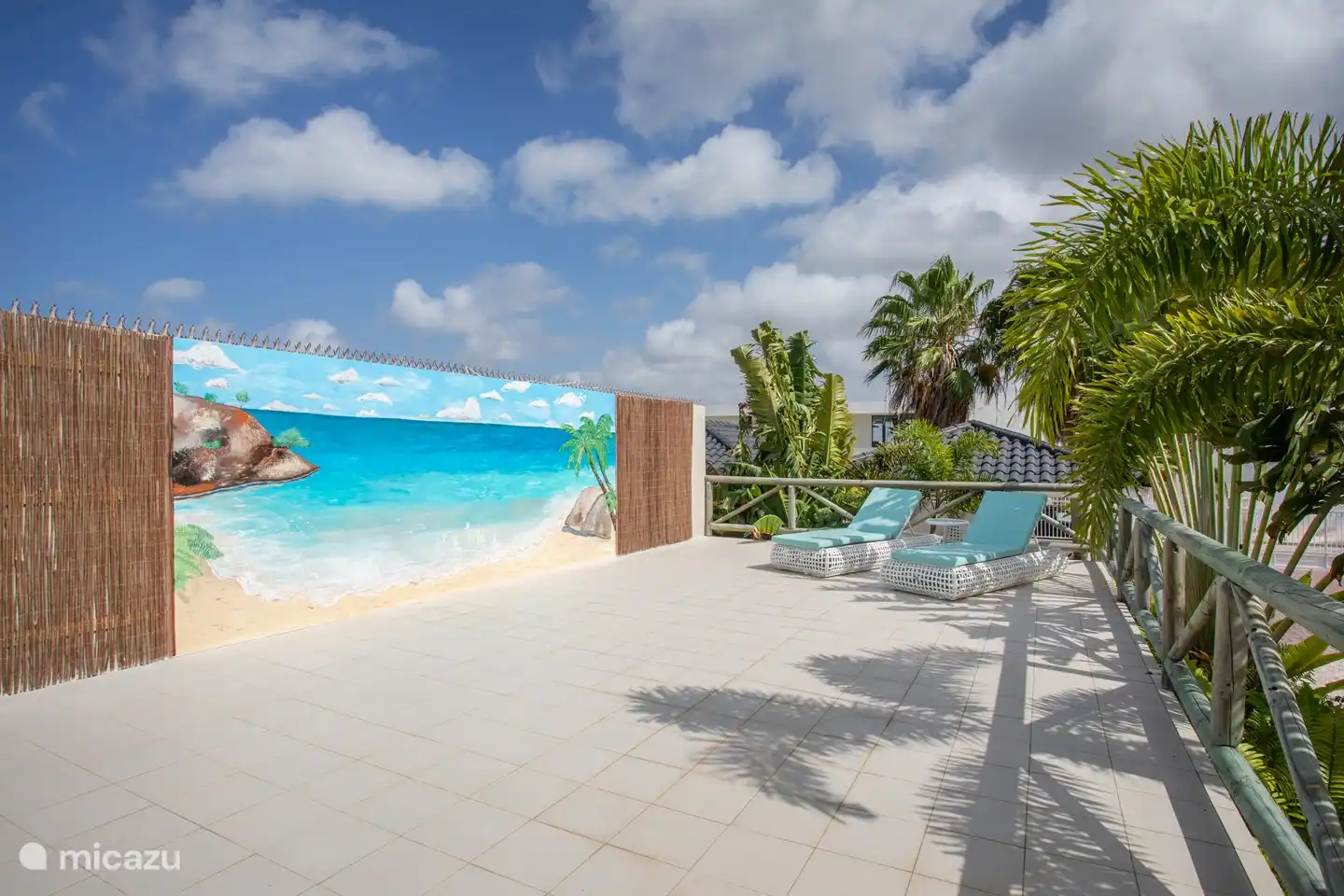 Zur Wohnung gehört außerdem ein Sonnendeck, welches auch genutzt werden kann, wenn die Wohnung nicht vermietet ist.