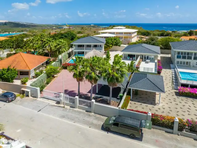 Villa Bunita Bista (Mooi uitzicht) huren in Curaçao, Banda Ariba (oost), Jan Thiel - villa De villa ligt heerlijk vrij op bijna 1200 m2 met een hele mooie tropische tuin