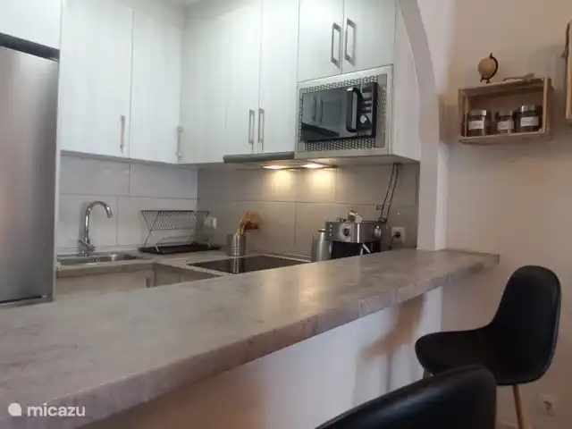 Location de Vacances Espagne, Costa Blanca, Torrevieja, appartement - Plage El Paraíso Délicieux dîner disponible avec tout le confort.