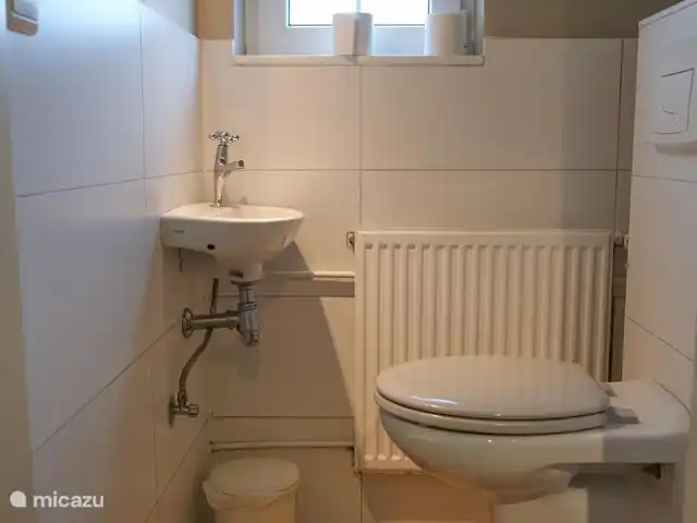 Hacienda 28 | Belgique, Ardennes, Büllingen - ferme toilettes au rez-de-chaussée