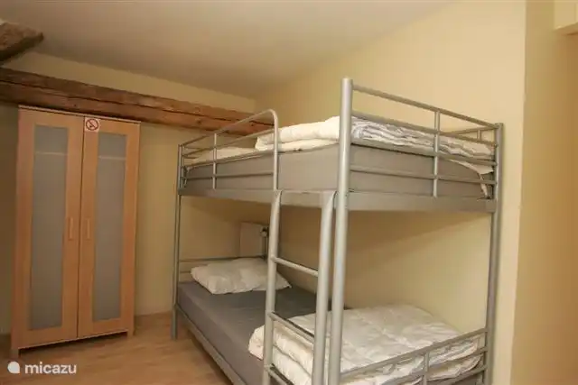 Schlafzimmer mit Etagenbett