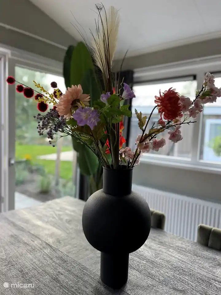 Belle décoration attrayante dans le chalet bien-être