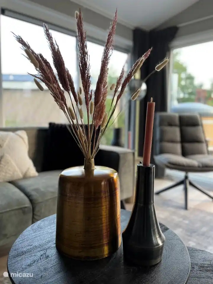 Belle décoration attrayante dans le chalet bien-être