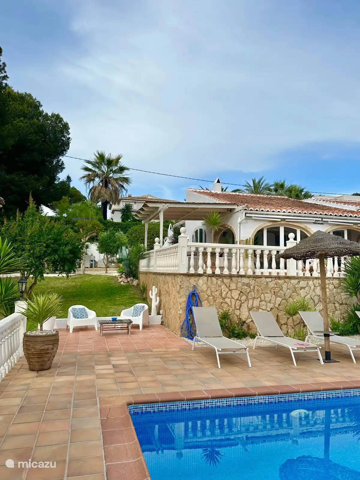 Vue vers la terrasse arrière 