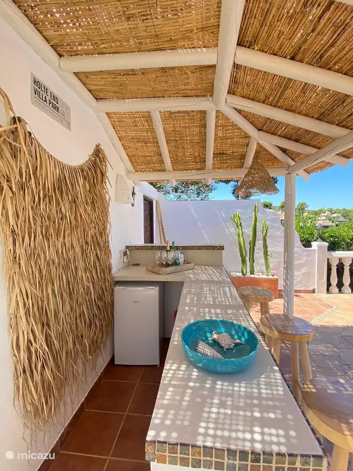 Bar de piscine douillet