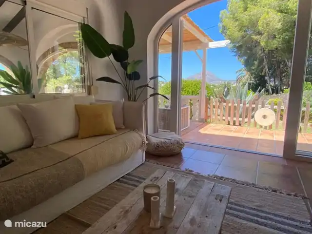 Casa Vista Lejana en España, Costa Blanca, Jávea - villa También desde el salón se accede a la terraza con vista despejada.