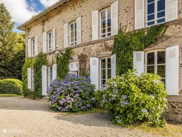 Châteaulette | France, Haute-Vienne, Limoges - villa Belle verdure autour du château