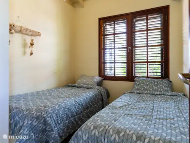 Gezellige villa op Blue Bay huren in Curaçao, Curacao-Midden, Blue Bay - villa Derde slaapkamer met 2 boxsprings
