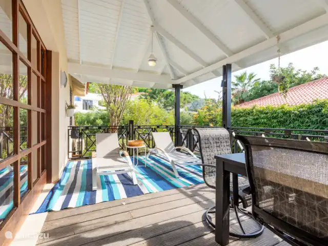 Gezellige villa op Blue Bay huren in Curaçao, Curacao-Midden, Blue Bay - villa Heerlijke ligbedden op het terras