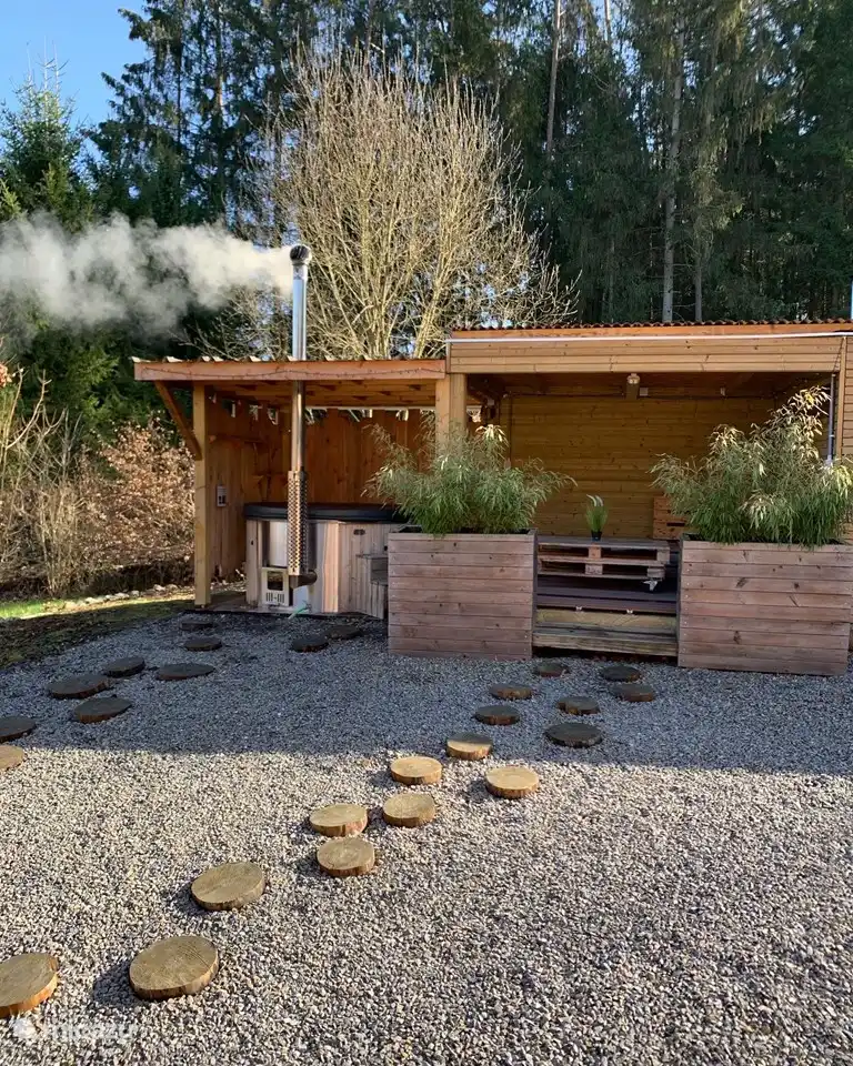 Spa intérieur avec terrasse lounge