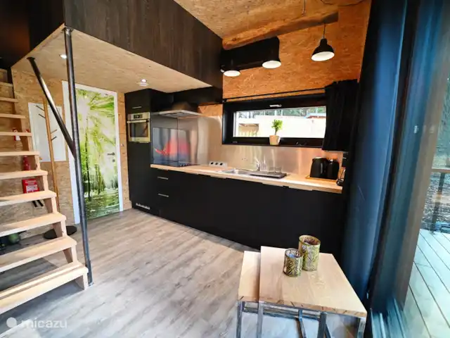 Location de Vacances Belgique, Ardennes, Durbuy, cabane en bois / lodge - Cube Sauvage Durbuy Cuisine ouverte