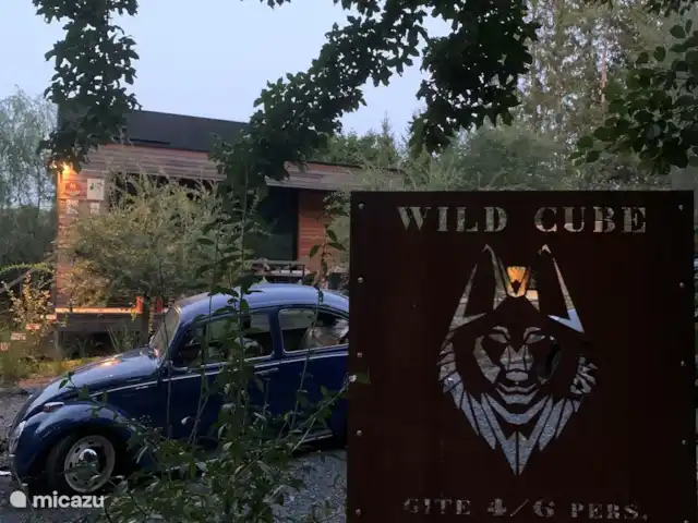 Location de Vacances Belgique, Ardennes, Durbuy, cabane en bois / lodge - Cube Sauvage Durbuy Parking